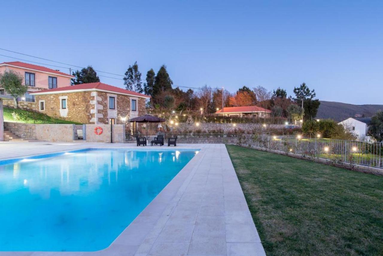 Deville Luxury Retreat Каминя Екстериор снимка