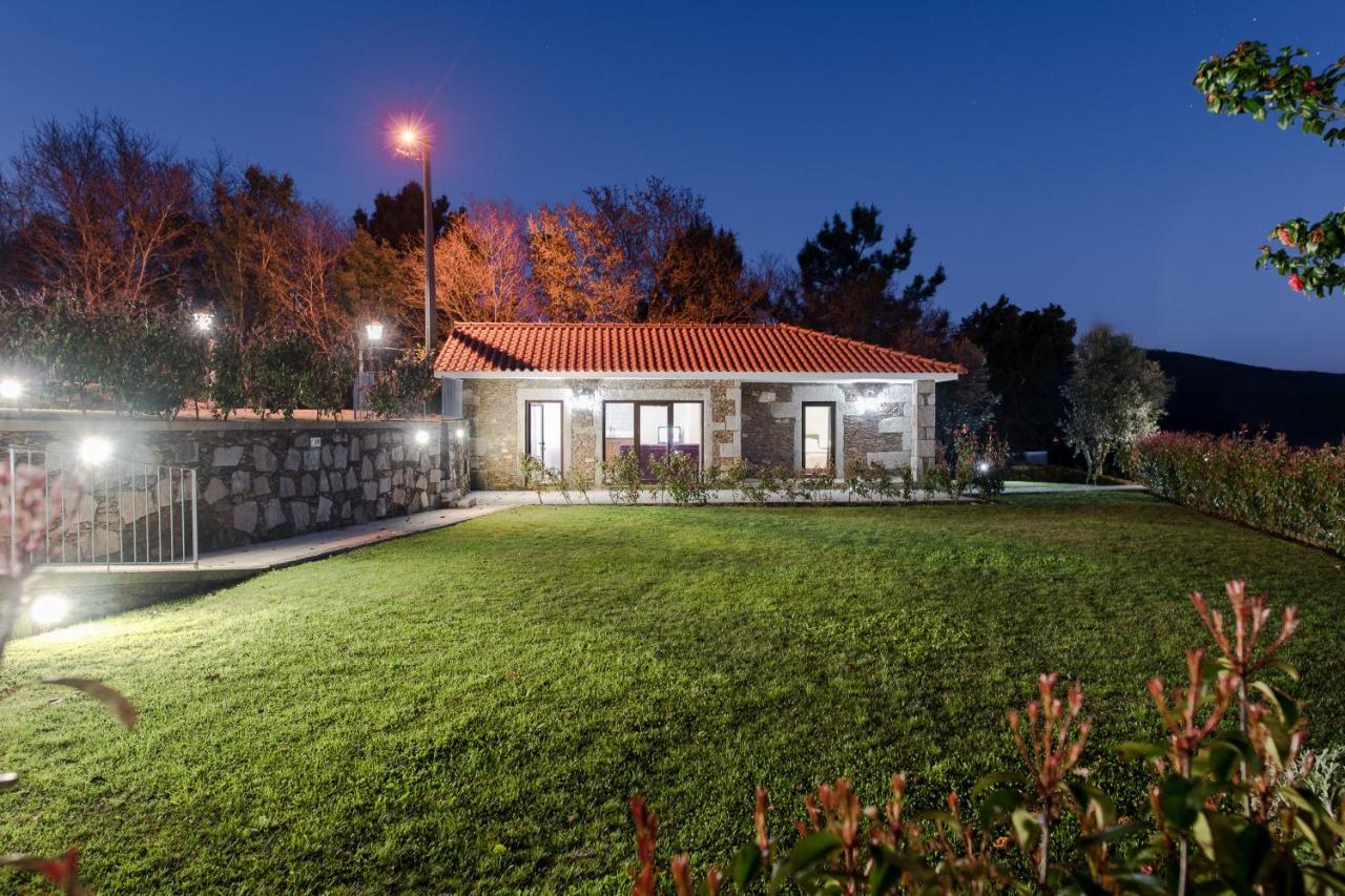 Deville Luxury Retreat Каминя Екстериор снимка